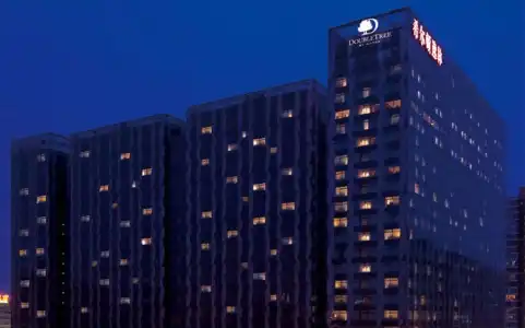 DoubleTree by Hilton Beijing - 0