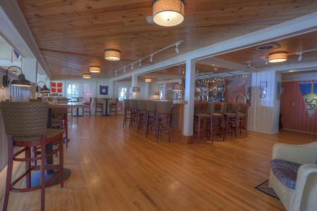 Spruce Point Inn - 32