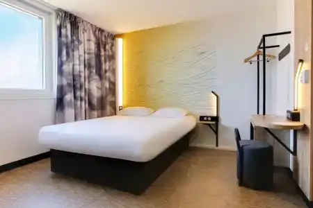 B&B Reims Croix Blandin - 38