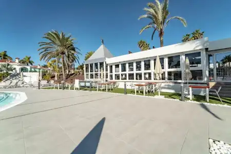 LIVVO Dunagolf Suites - 10