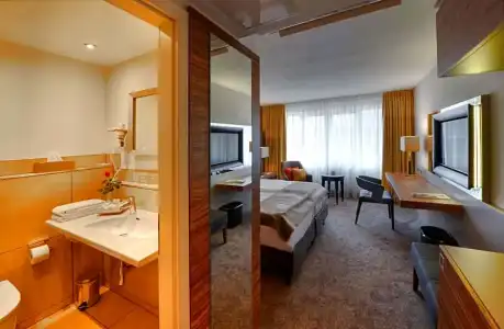 Best Western Plus Delta Park - 55