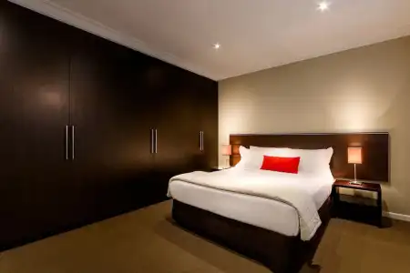 Crest on Barkly Serviced Apartments - 22