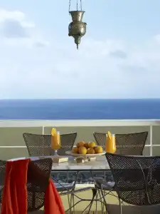 Atrium - 113