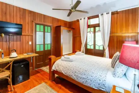 The Village B&B - 13