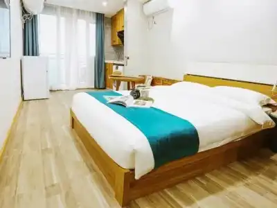 Yueyue Homestay (Chongqing West Railway Station Branch) - 9