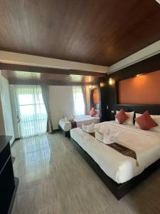 The Sea At Lanta - 37