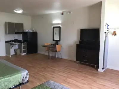 Studio 6 Dallas, TX - 90