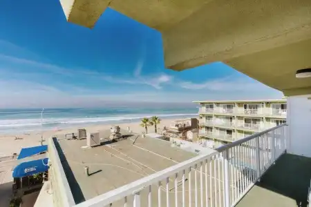 Surfer Beach - 111