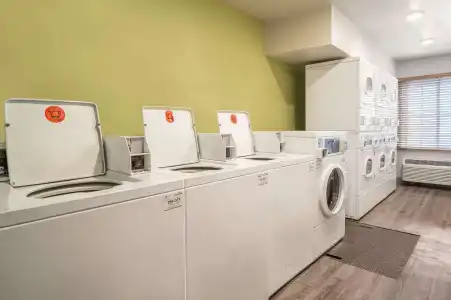 WoodSpring Suites Corpus Christi - 1