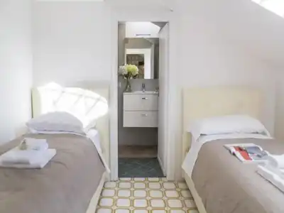 Grand Master Suites - 129