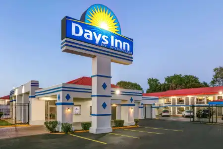 Days Inn by Wyndham South Fort Worth - 0