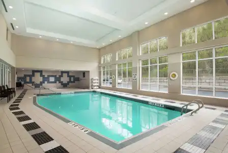 Hampton Inn & Suites Barrie - 14