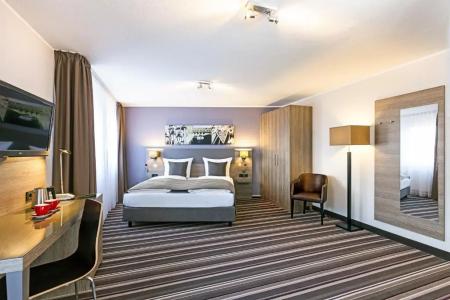 Leonardo Nürnberg - 44