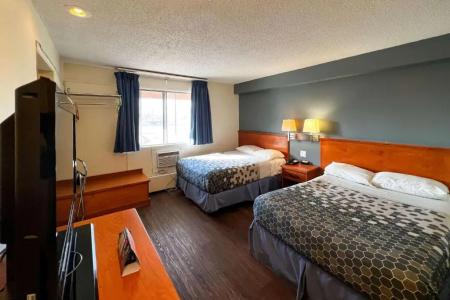 Econo Lodge Motel Village - 50