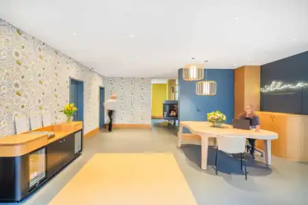 Alma - Boutique hideaway by the lake with rooftop and ladies-only wellness - 17
