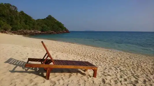 Koh Ngai Paradise Beach Resort - 5