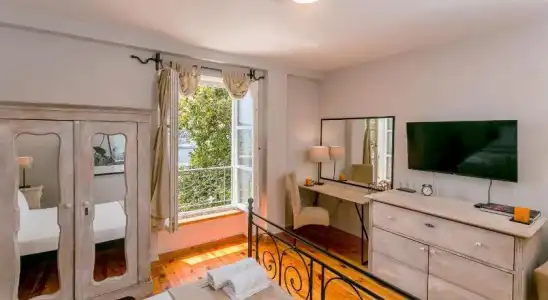 Stanica B&B - 5