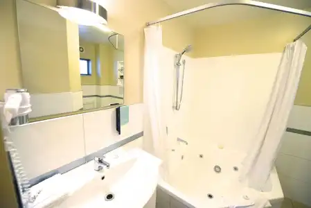 166 Majestic Court Motel - 7