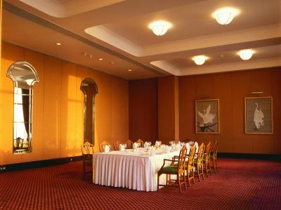 Trident, Nariman Point, Mumbai - 11