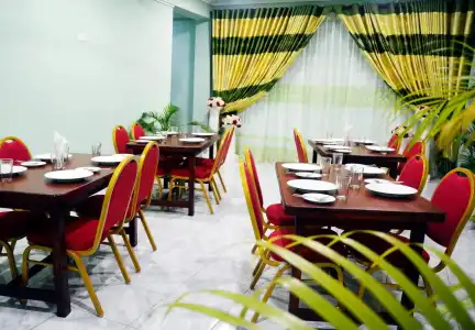 Kings Restaurant & Bar - 8