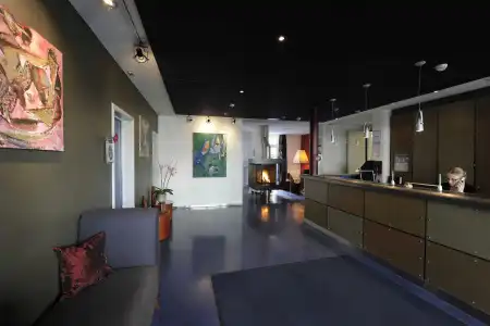 Alma - Boutique hideaway by the lake with rooftop and ladies-only wellness - 1