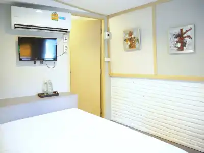 Stay With Me Guesthouse - 1