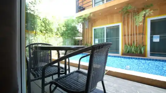 Resort V - MRT Huai Khwang - 104