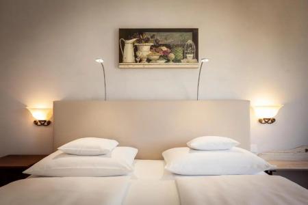 Hirschen in Freiburg-Lehen - 59