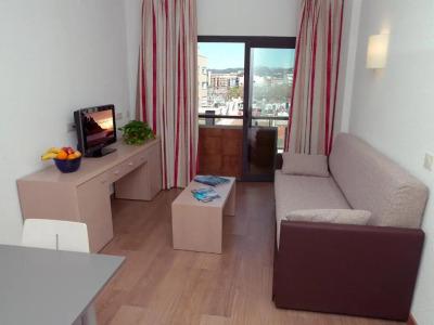 Almirall Apartaments - 48