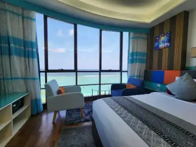 The Hive Beach - 15