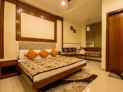 Aster Inn - 72