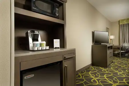 Hilton Garden Inn College Station - 41