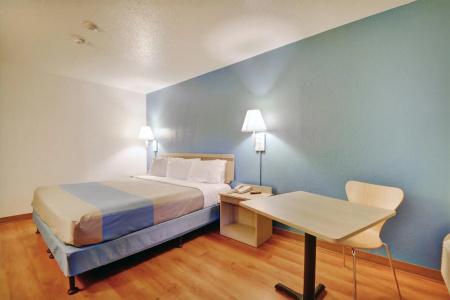 Motel 6 Newport, RI - 16