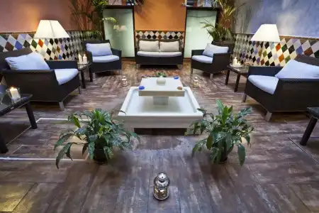 Suites Gran Via 44 Apartahotel - 12