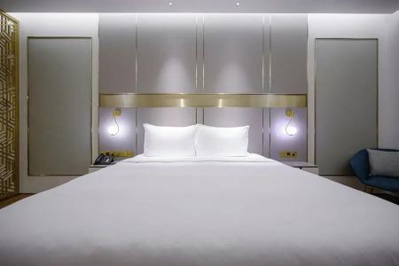 Resorts World Sentosa - Crockfords Tower - 5