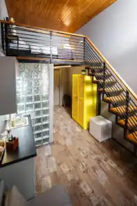 Mezzanine White - 52