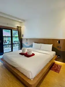 Tonsai Bay Resort - 49