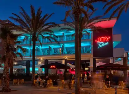 Universal Neptuno - Adults Only - 30