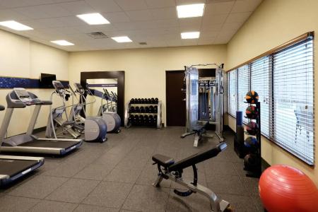 Hampton Inn Green Bay Downtown - 17