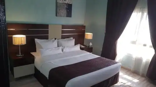 Boulevard City Suites Apartments - 26