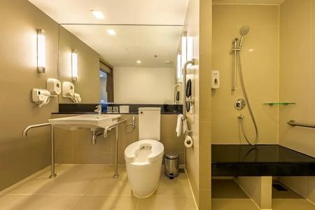 Holiday Inn Express Bangkok Sathorn by IHG - 54