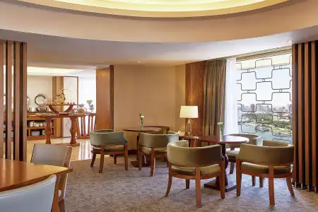 Ramses Hilton - 16