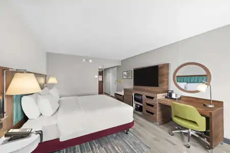 Hampton Inn by Hilton Los Angeles Airport - 29