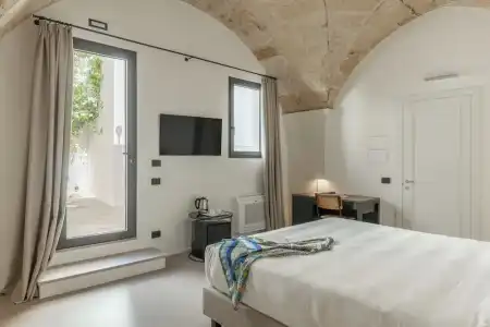ARCO VECCHIO URBAN SUITE by EPOCA COLLECTION - 98