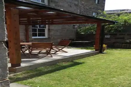 Edinburgh House - 11