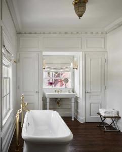 Commodore Perry Estate, Auberge Collection - 52