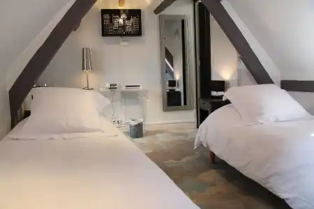 du Dauphin - 48