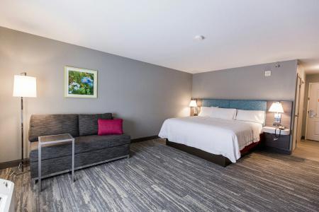 Hampton Inn Bismarck - 30