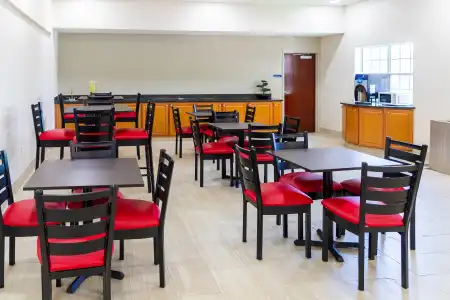 Red Roof Inn PLUS+ & Suites Savannah - I-95 - 30