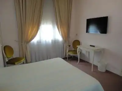 Hôtel Chiffre - 72